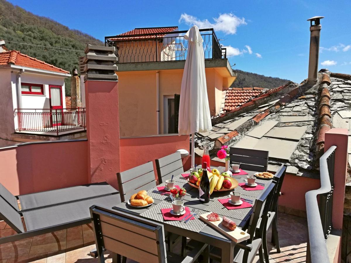 Vacanze Borgo Faraldi * Villa Faraldi