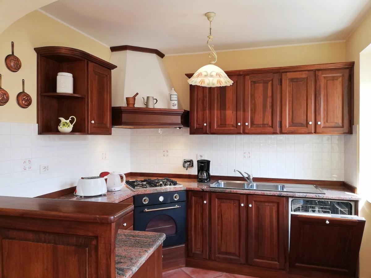 Apartment Vacanze Borgo Faraldi *